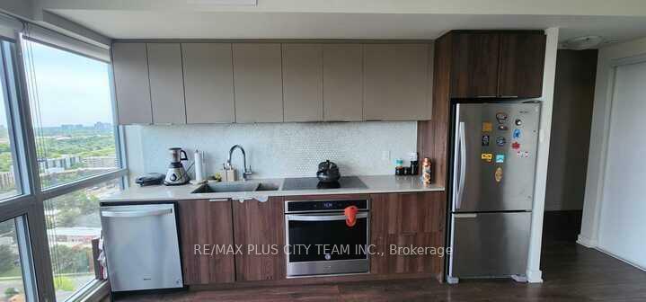 Property Photo: 2 Sonic Way 2805 ON M3C 0P2