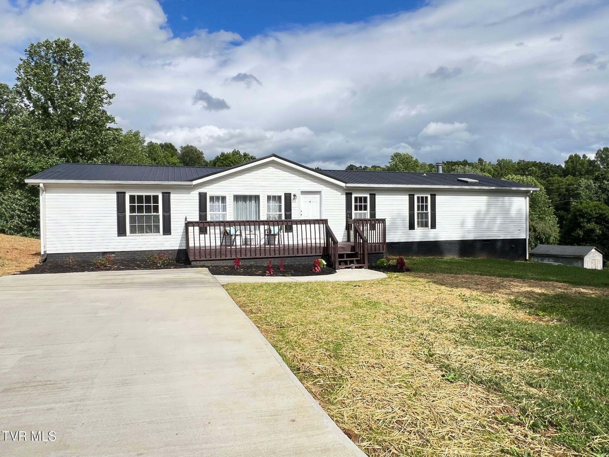 Property Photo: 166 Hallborough Drive TN 37659
