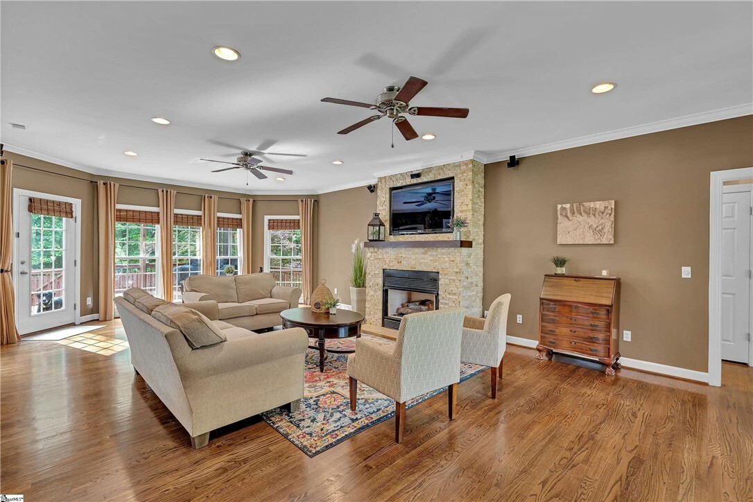 Property Photo: 120 Red Maple Circle SC 29642