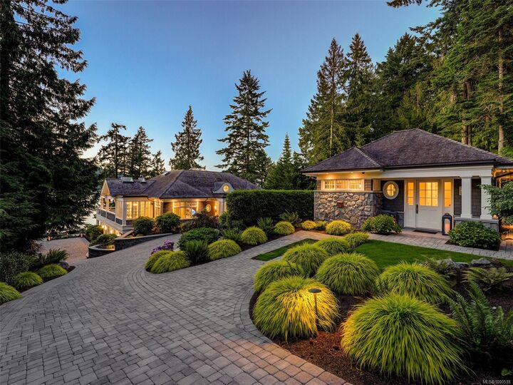 Property Photo:  792 Lands End Rd  BC V8L 5K9 