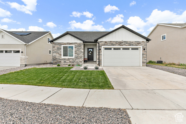Property Photo: 1547 E Cardinal Dr N UT 84005
