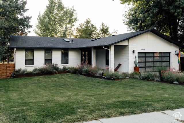 Property Photo: 8894 S Alpen Way E UT 84121
