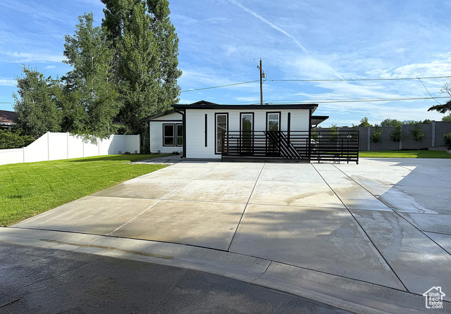 Property Photo: 2471 E Ellisonwoods Ave UT 84121