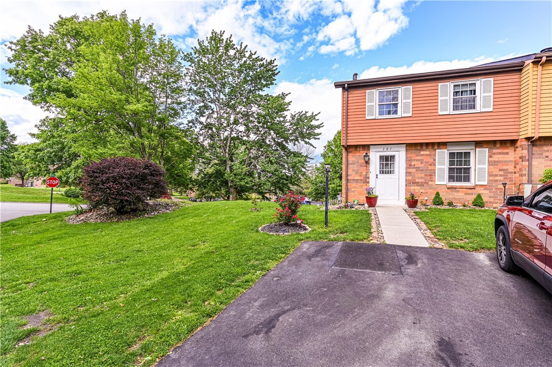 Property Photo: 101 Canyon Ct PA 15650