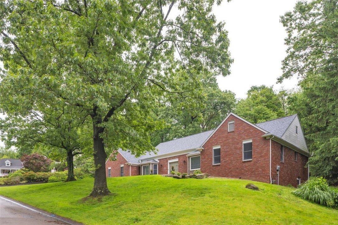 Property Photo: 3124 Antheo Ct PA 15668