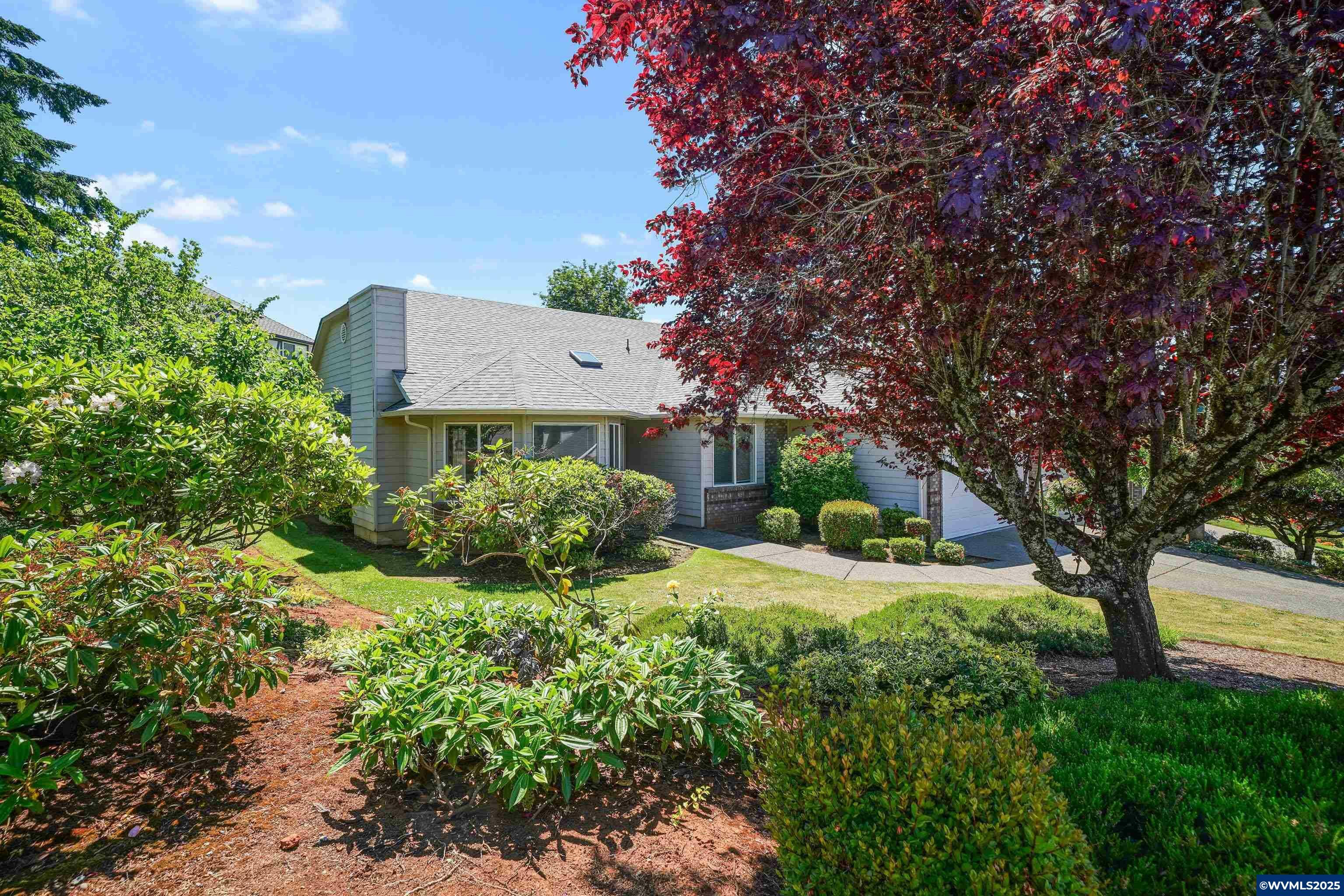 Property Photo: 1842 Boulder Ridge Ct NW OR 97304