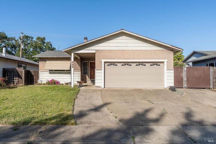425 Washo Drive  Ukiah CA 95482 photo