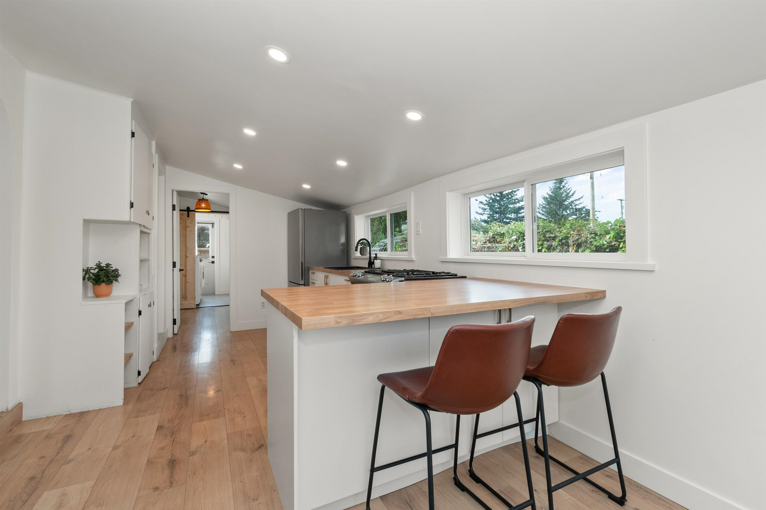 Property Photo: 9857 Munro Avenue BC V0X 1X0