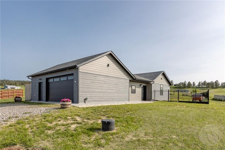 Property Photo: 5040 Old Hardin MT 59101