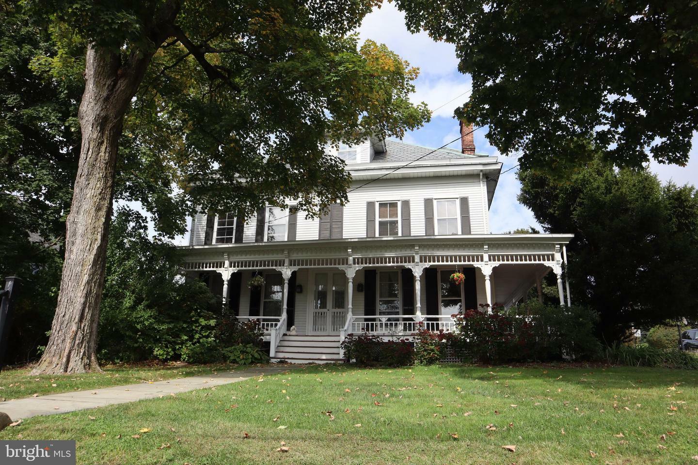 Property Photo:  111 Center Street  NJ 08809 