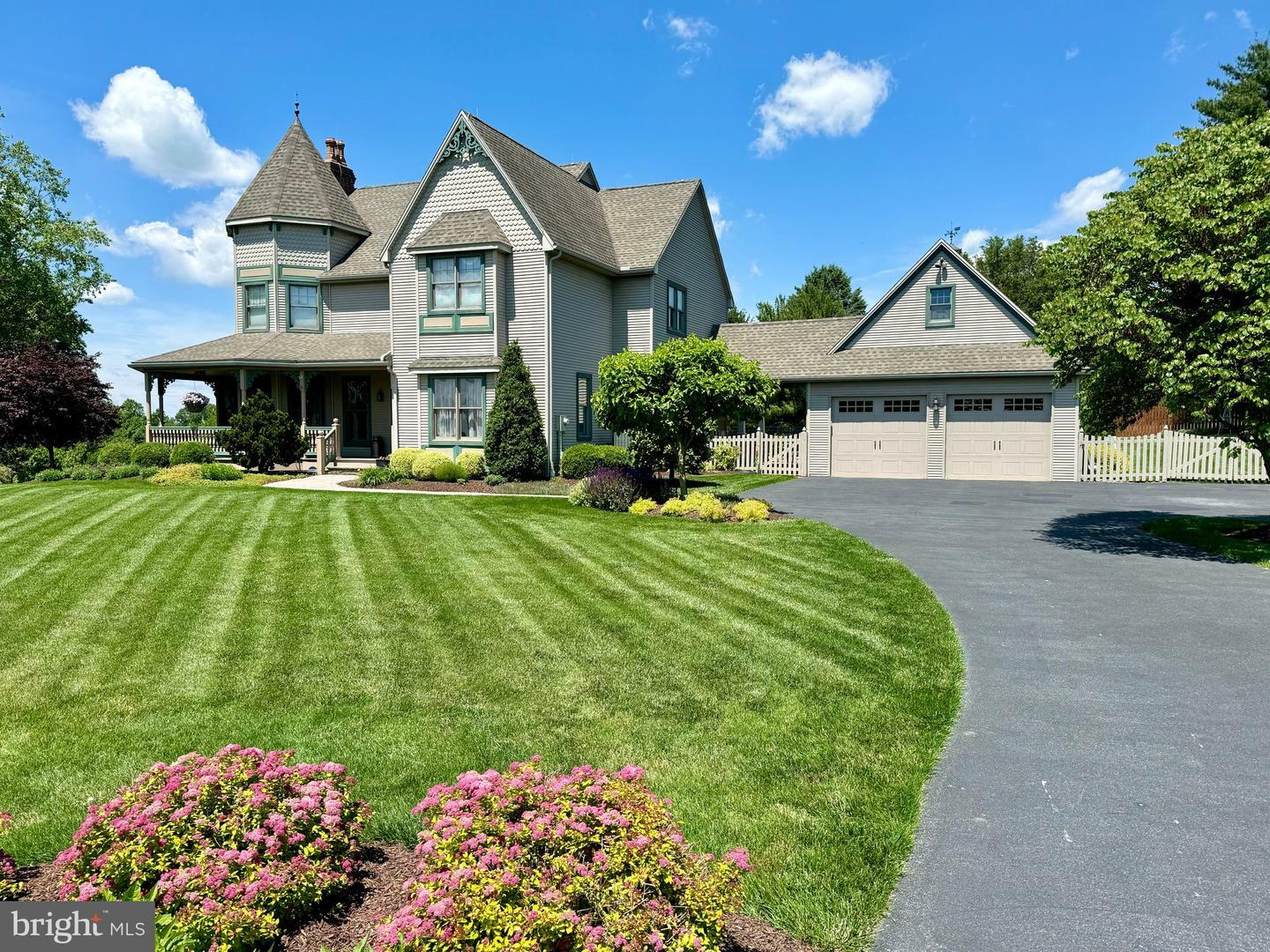 Property Photo: 13 N Clearview Drive PA 17078