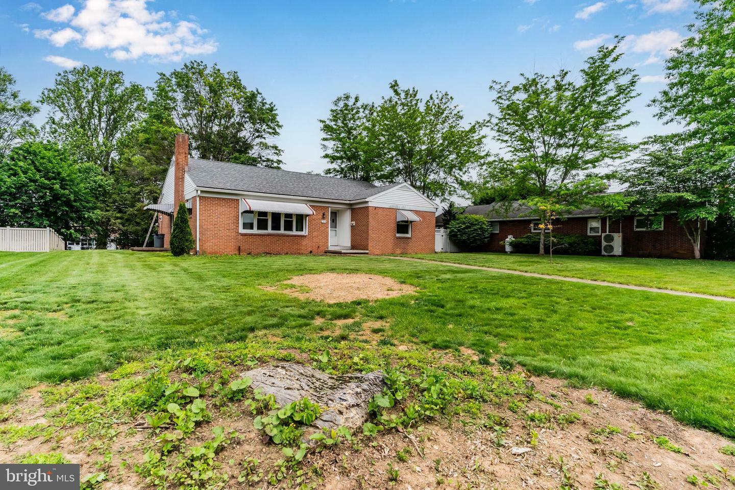 Property Photo: 704 Green Acres Street PA 17055