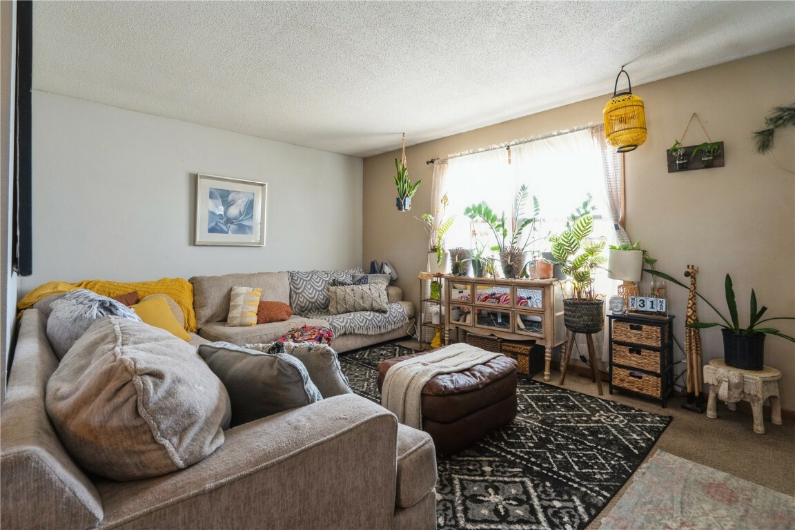 Property Photo: 1109 Grubbs Street IA 52213