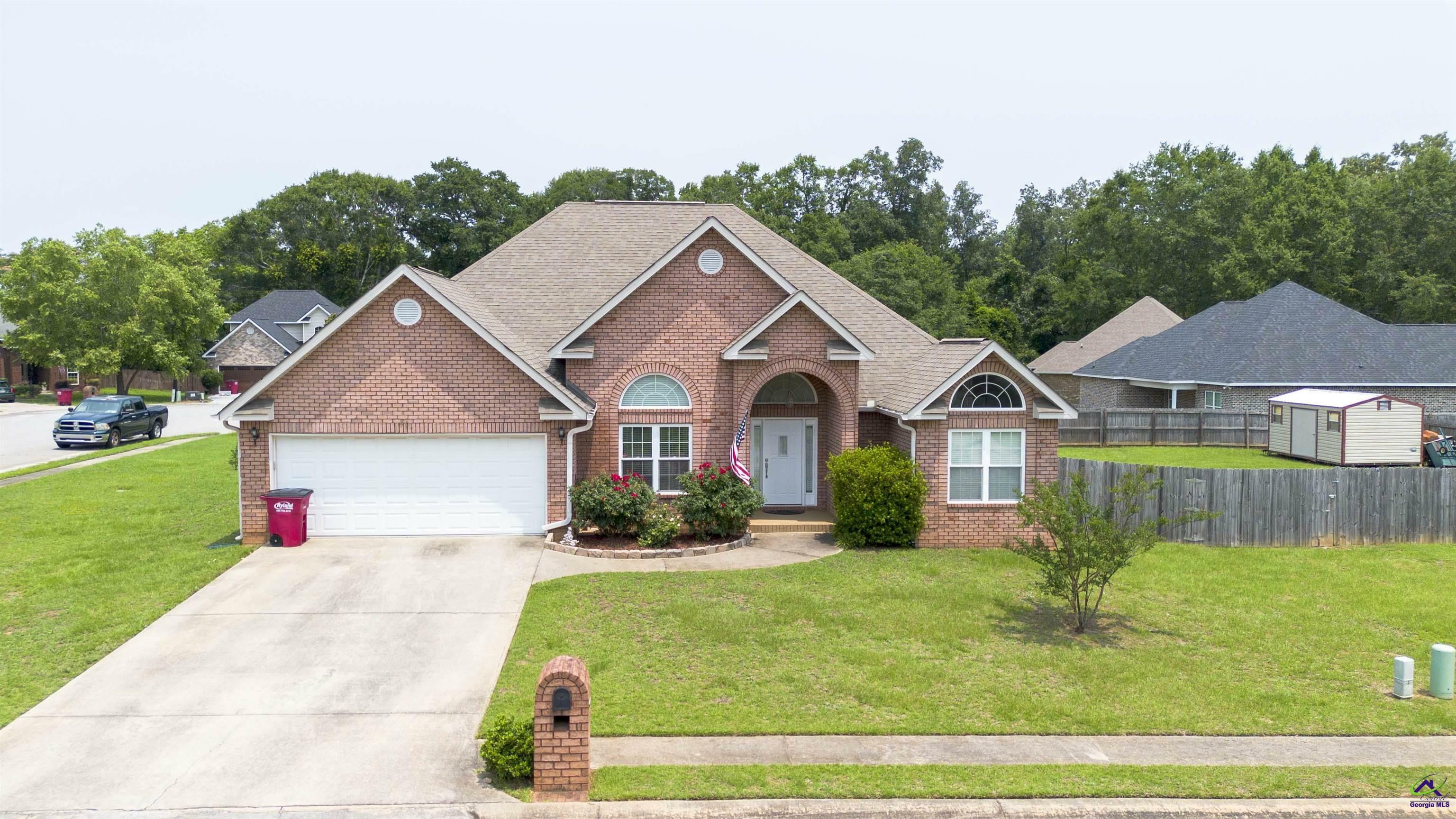 Property Photo: 301 Asbell Way GA 31028