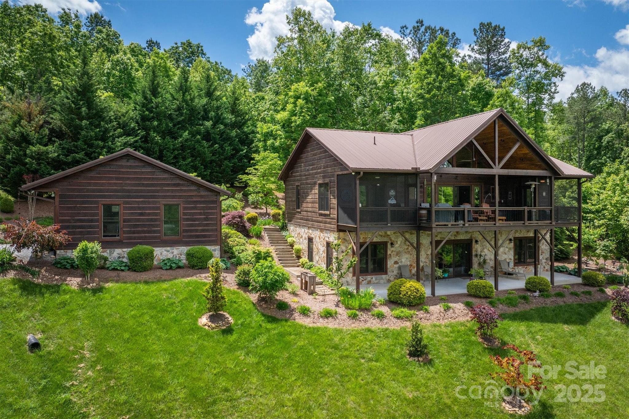 Property Photo: 80 Grandview Loop NC 28761