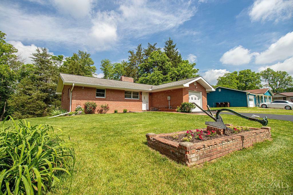 Property Photo:  2713 Hilltop Court  OH 45157 