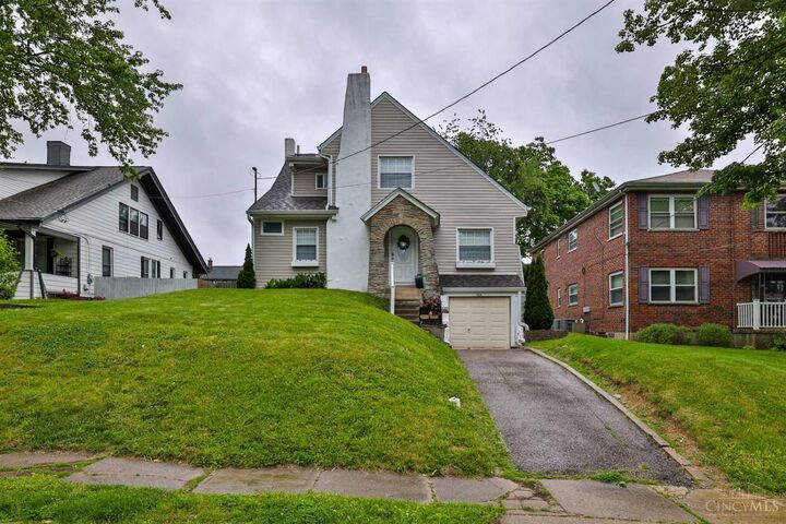 6826 Ohio Avenue  Silverton OH 45236 photo