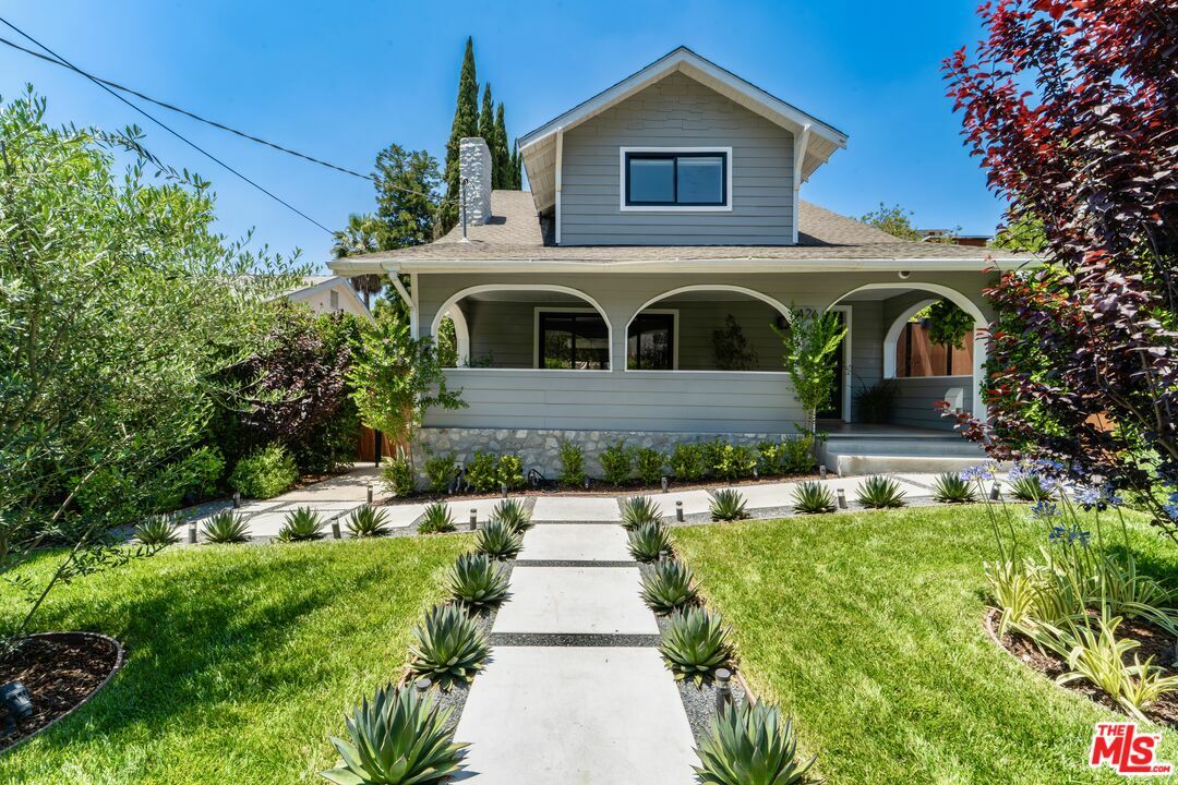 Property Photo: 426 N Avenue 52 CA 90042