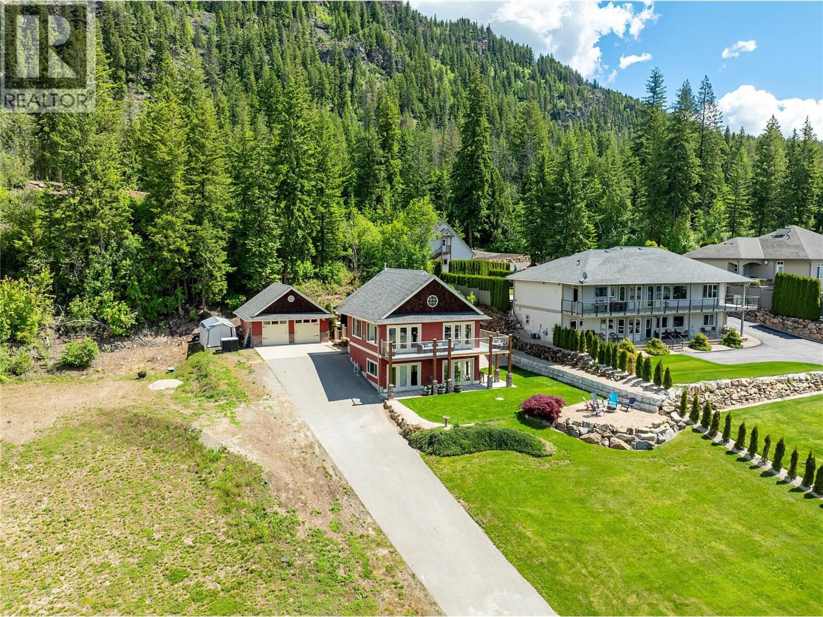 Property Photo: 3240 Roncastle Road BC V0E 1H1