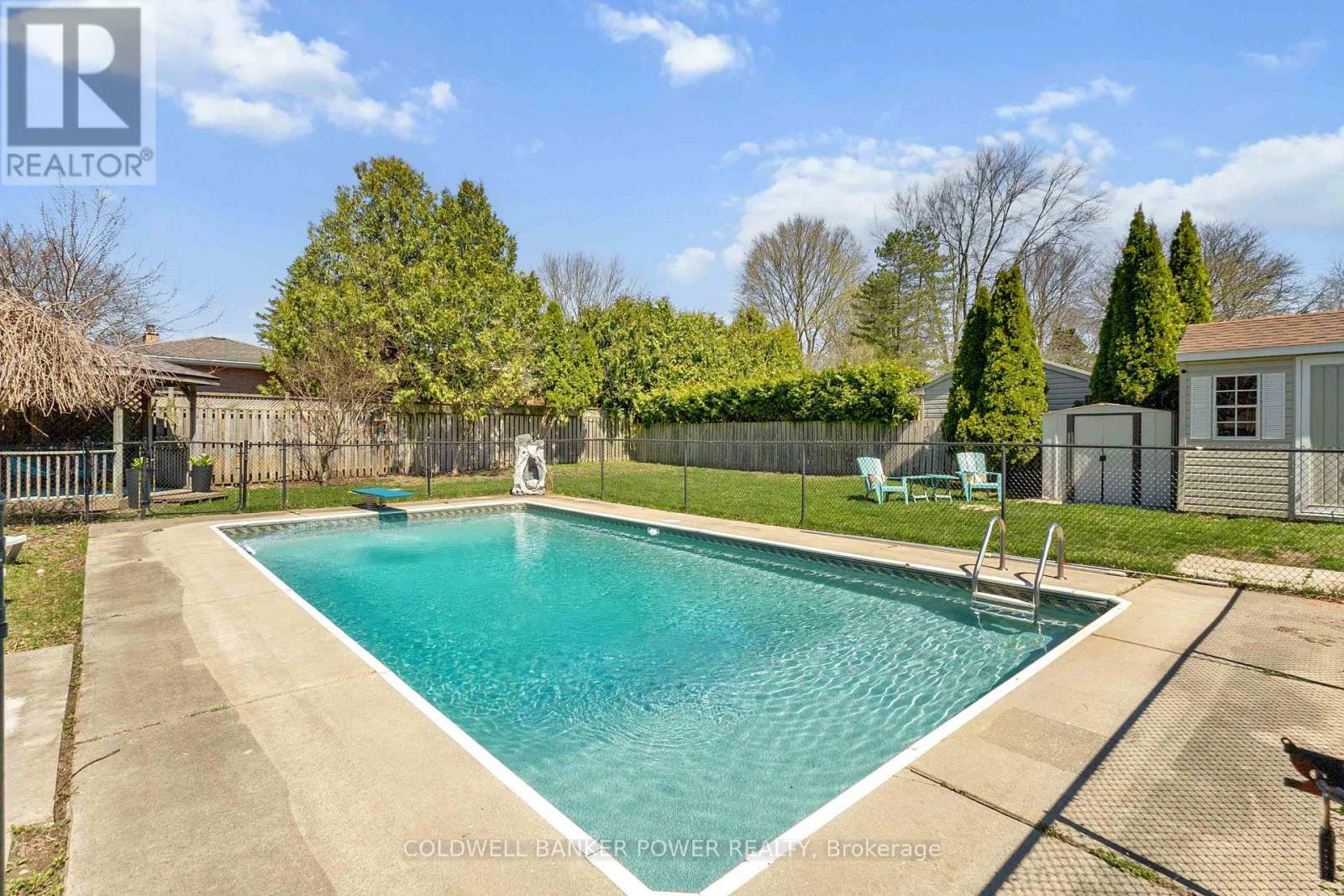 Photo de la propriété: 1317 Glenora Drive ON N5X 1T6