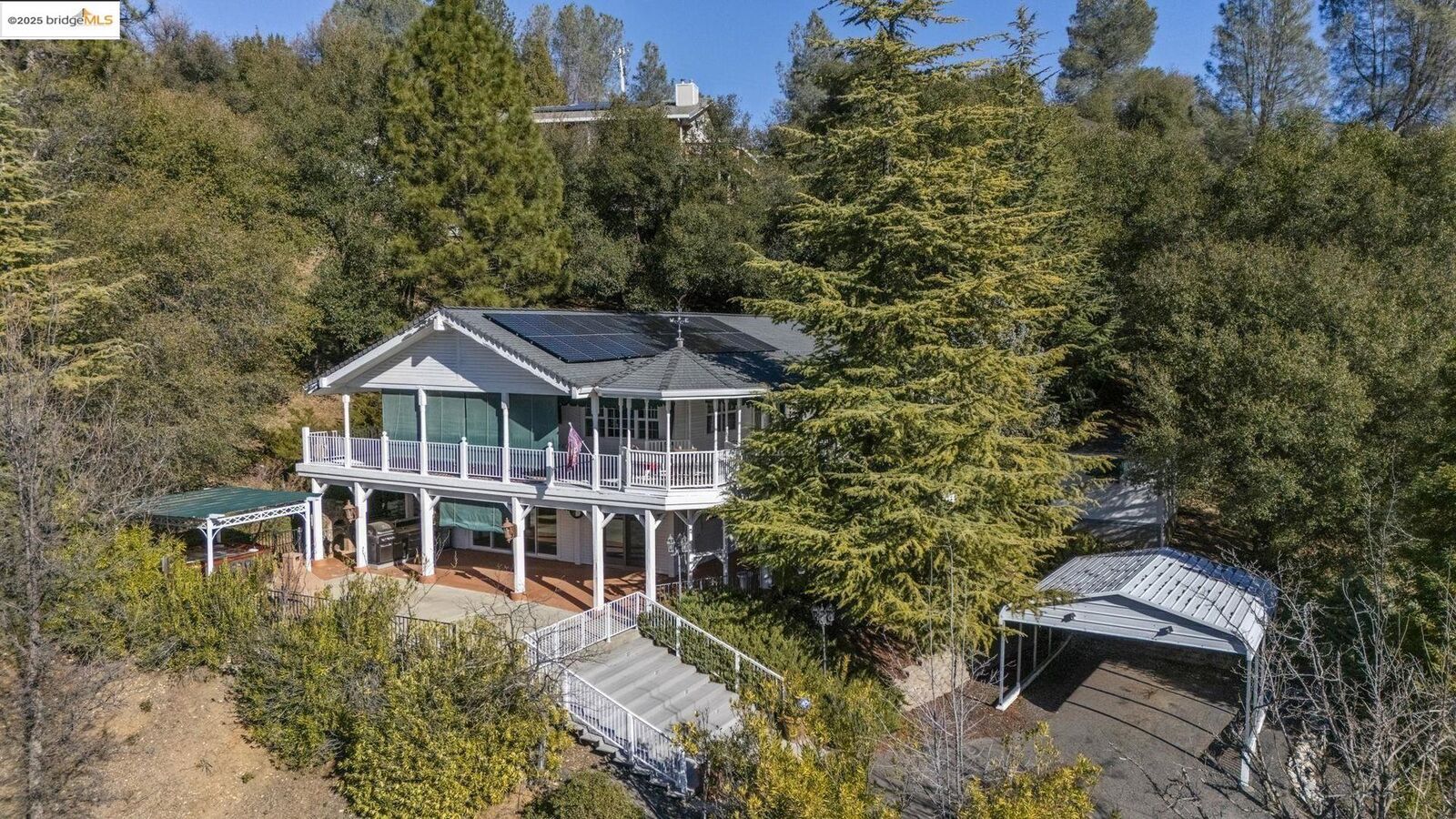 Property Photo: 20730 Forestwood Way CA 95321