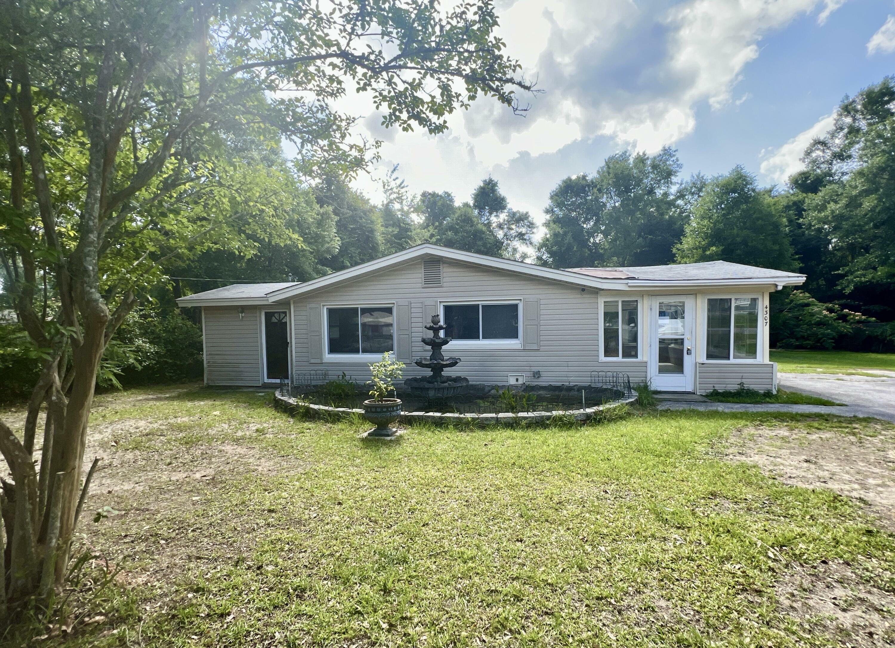 4307 7th Avenue  Pace FL 32571 photo