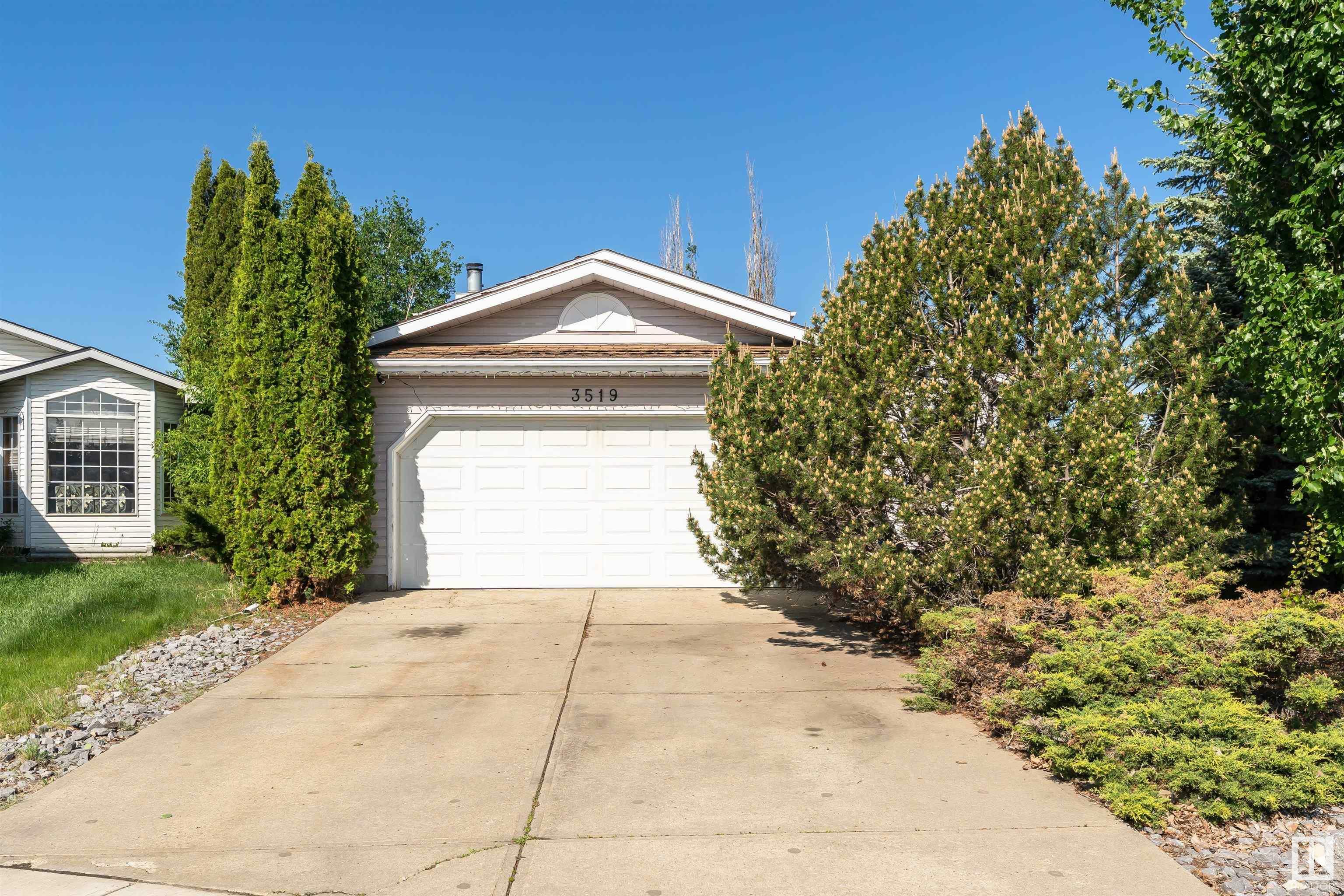 Property Photo: 3519 39 Avenue NW AB T6L 6N7