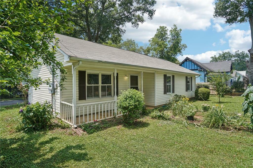 Property Photo: 302 Douglas Street GA 30120
