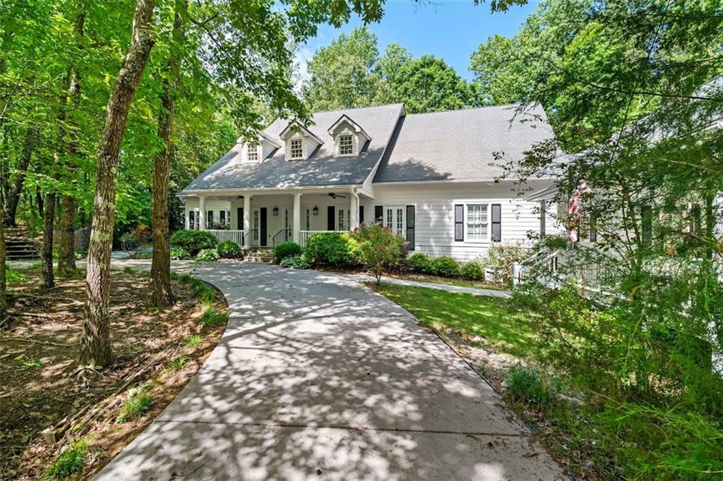 Property Photo: 2058 Sewanee Court GA 30180