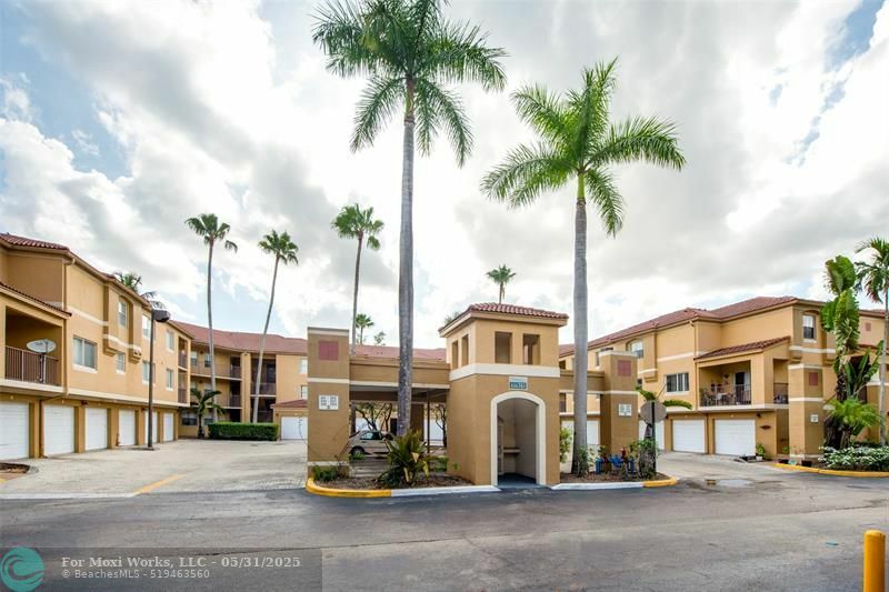 Property Photo: 761 N Pine Island Rd 106 FL 33324