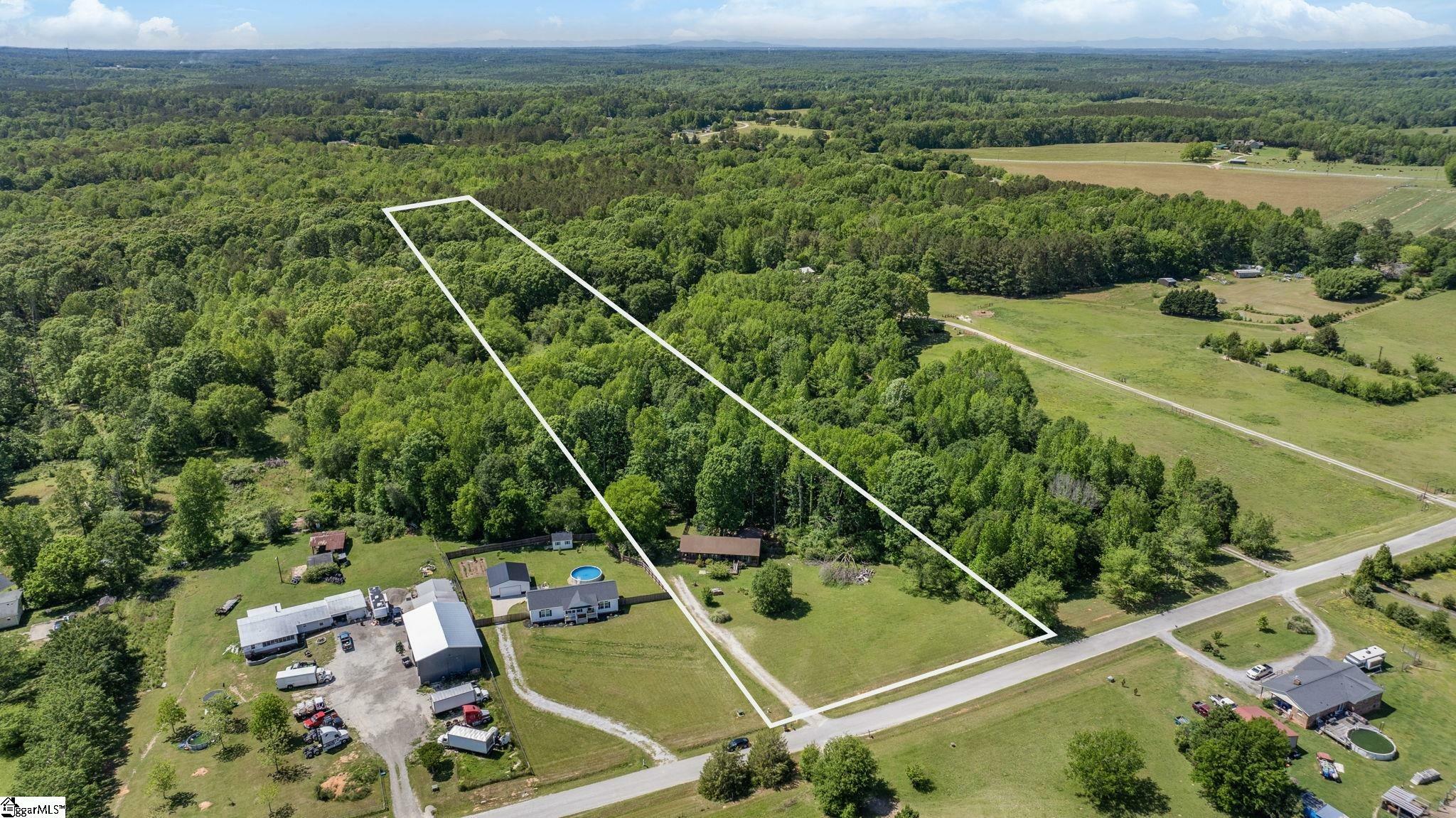 Property Photo: 378 Durbin Meadows Road SC 29644