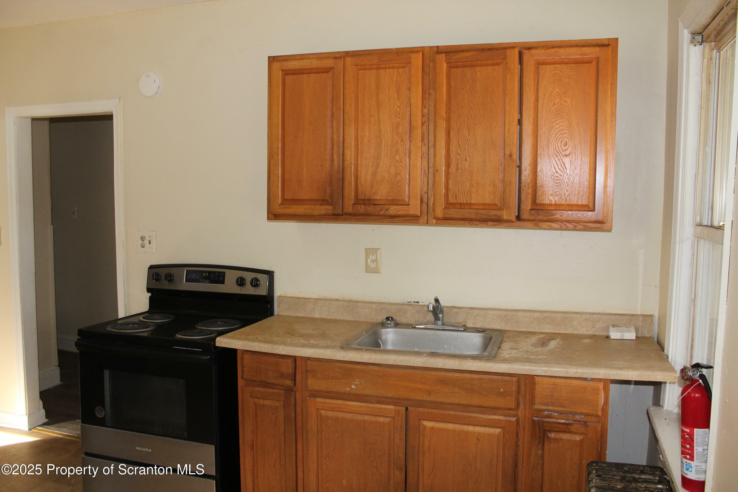 Property Photo:  715 Moosic Street 4  PA 18505 