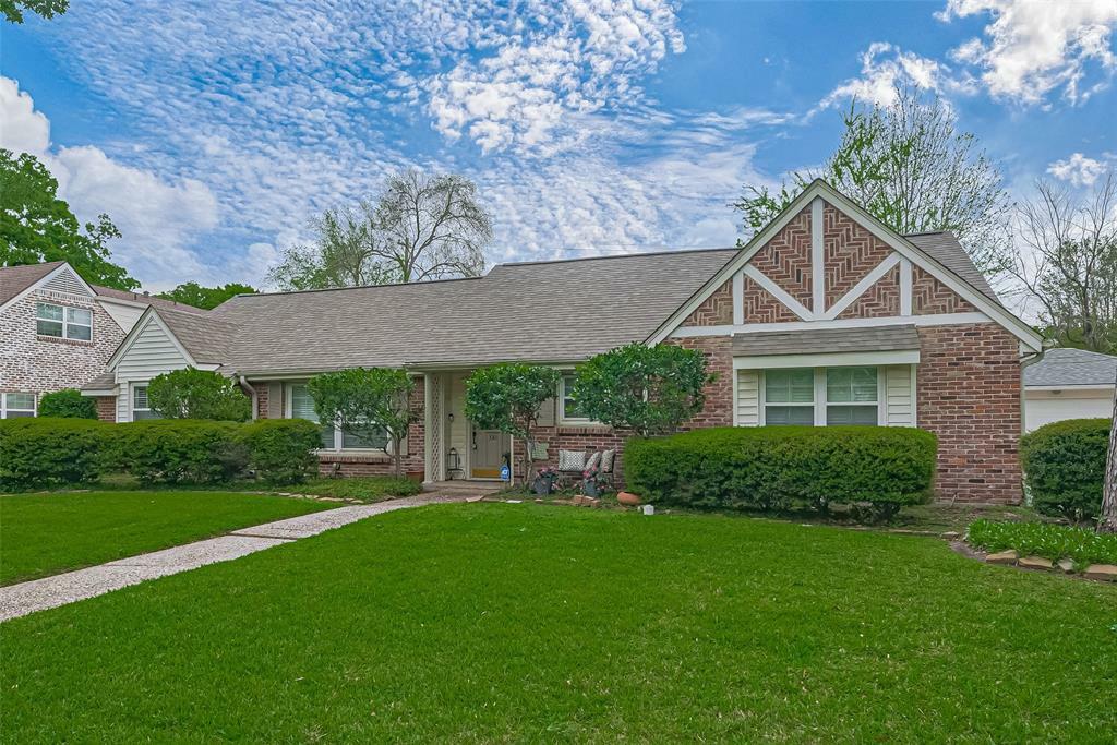 Property Photo: 330 N Wilcrest Drive TX 77079