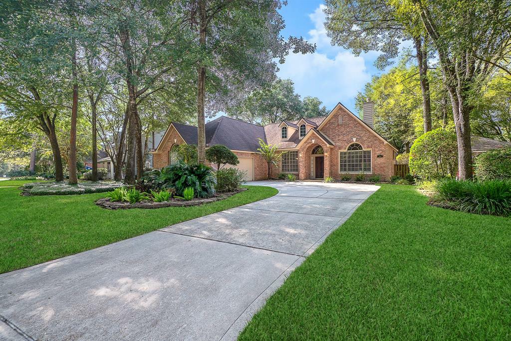 Property Photo: 51 N Cochrans Green Circle TX 77381