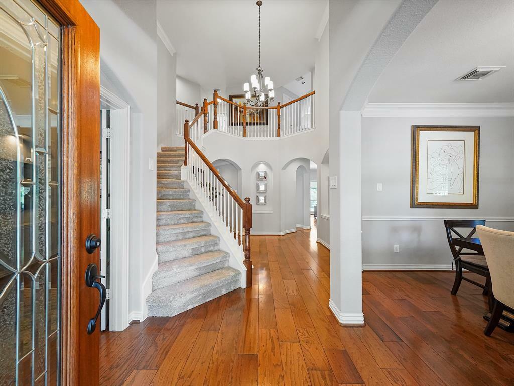 Property Photo: 10 Barlow Court TX 77382