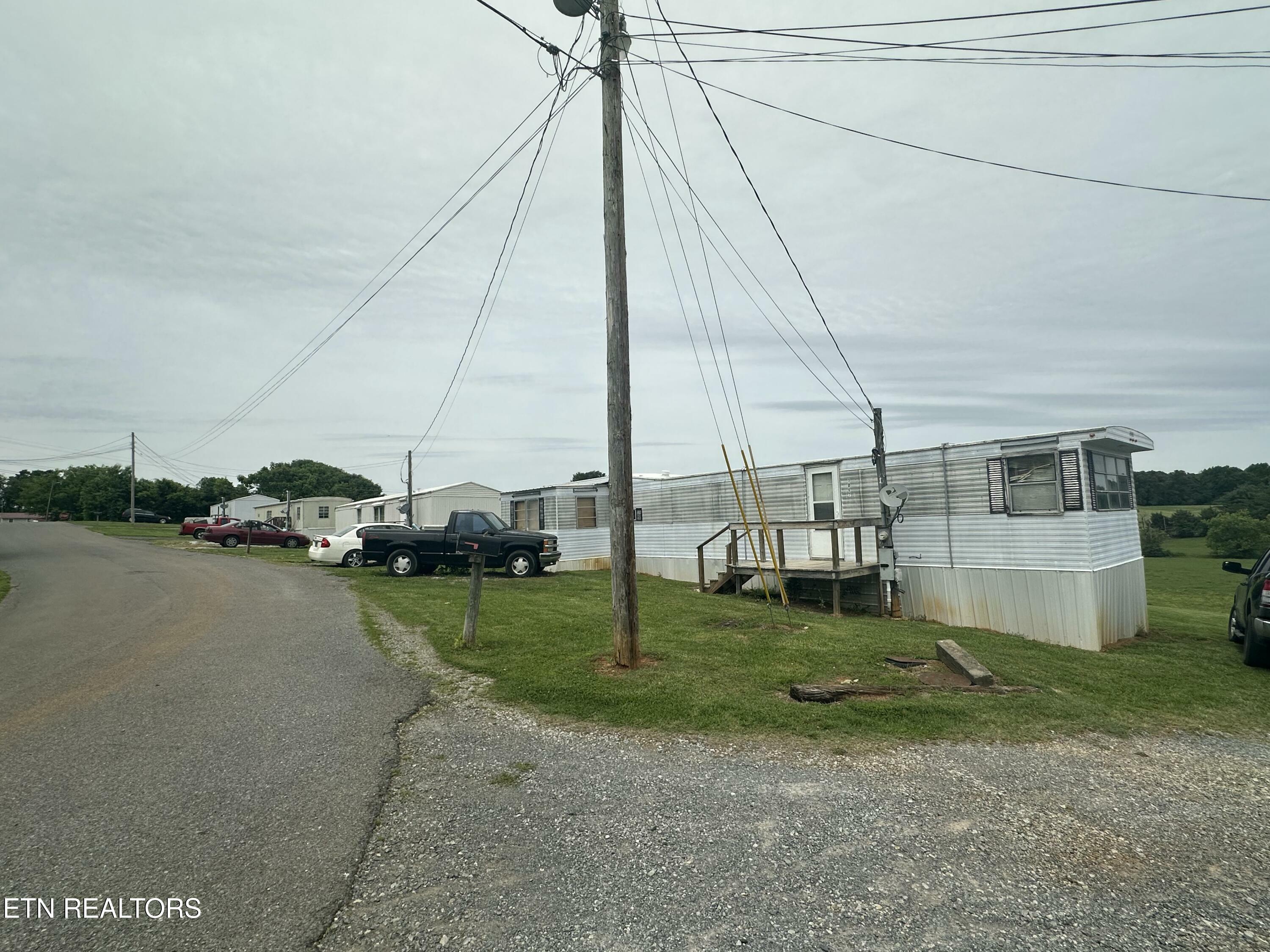 1059 Hale Rd  Dandridge TN 37725 photo