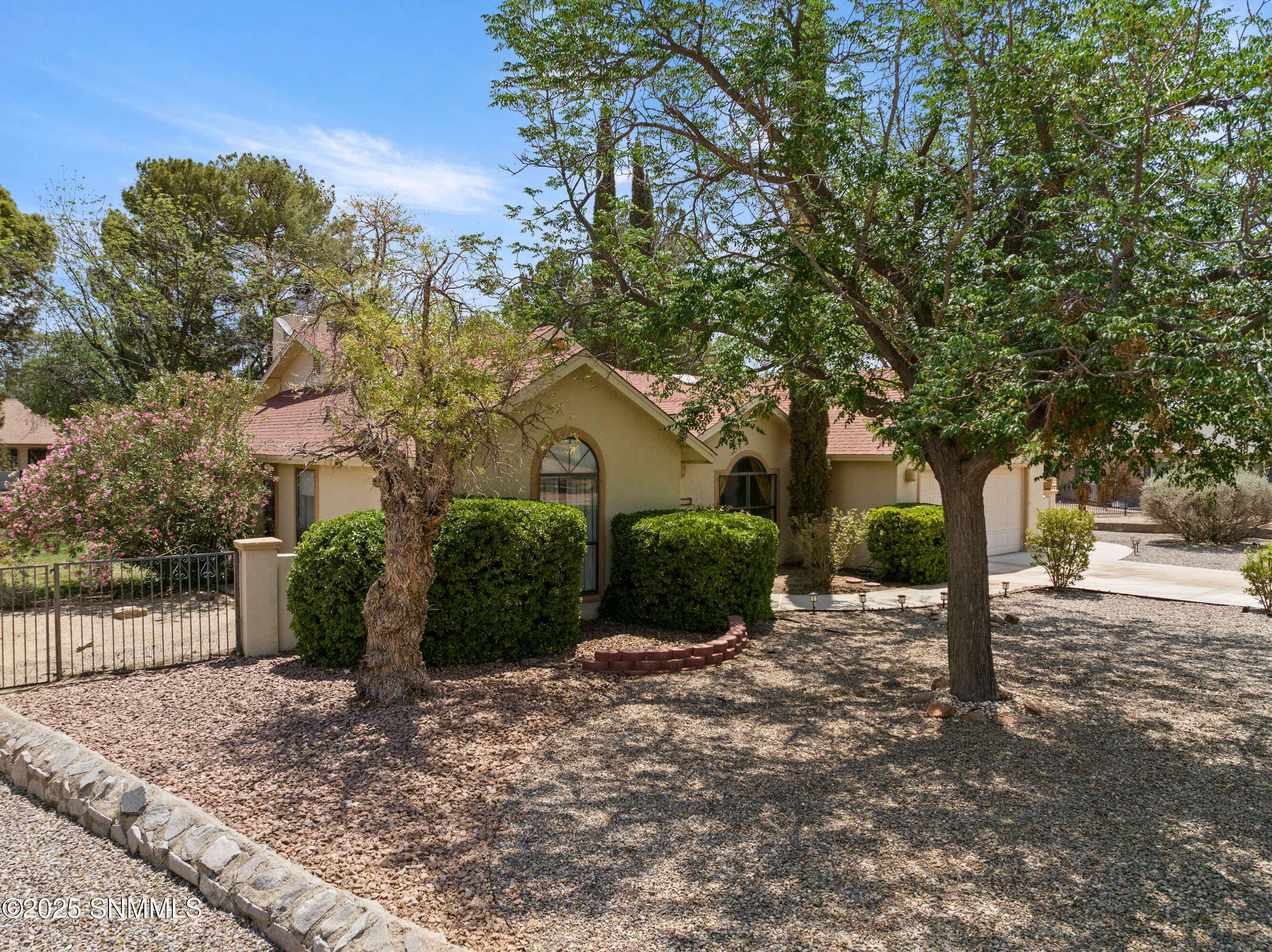 Property Photo:  1110 Rainbow Drive  NM 88005 