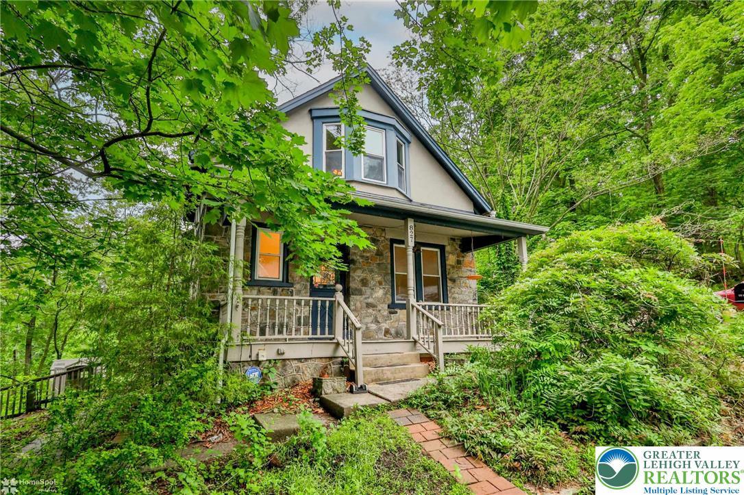 Property Photo: 827 S Lynn Street PA 18015