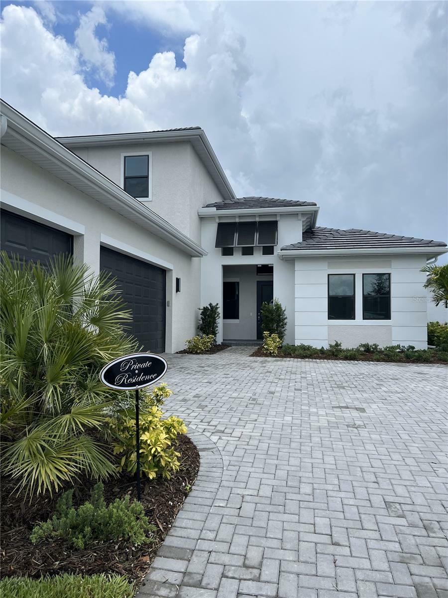 Property Photo: