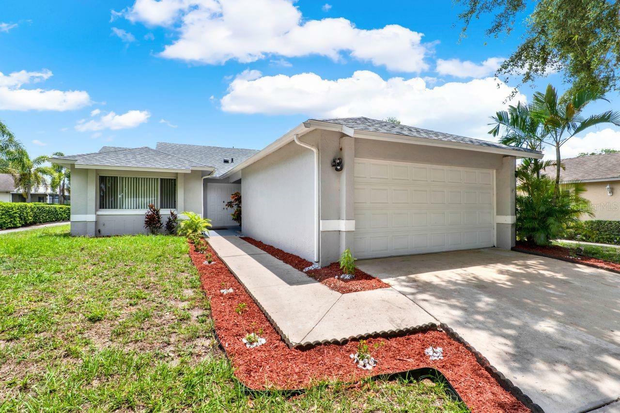 Property Photo: 963 Beach Breeze Drive FL 32835
