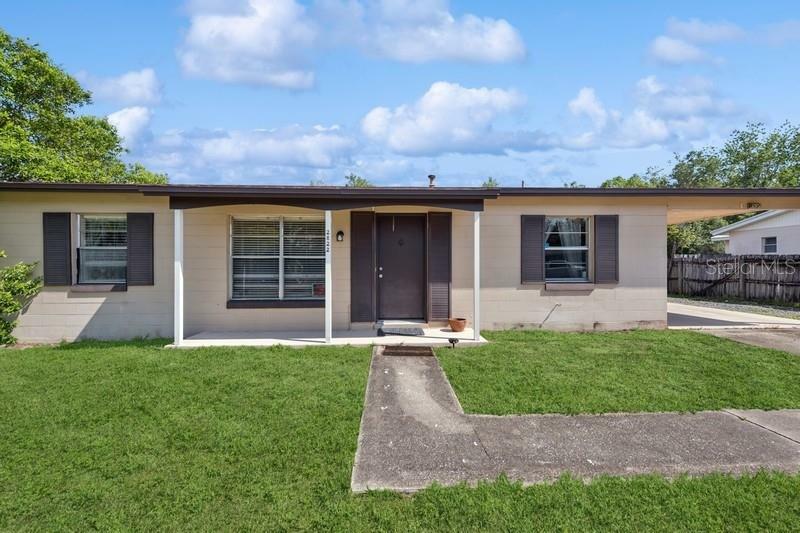 Property Photo: 2822 Fulford Street FL 32738