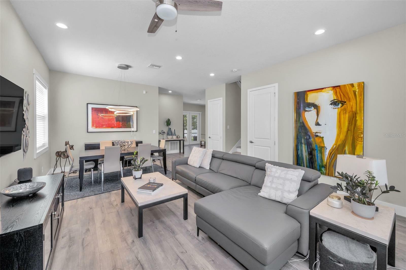 Property Photo: 112 W Sligh Avenue FL 33604