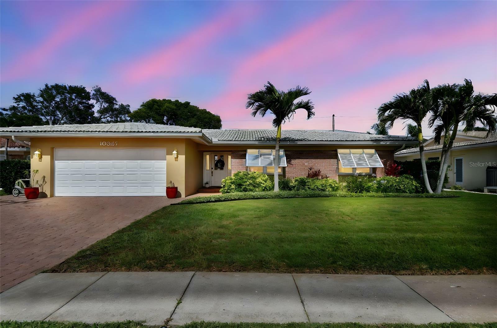 Property Photo: 10387 Majestic Drive FL 33774