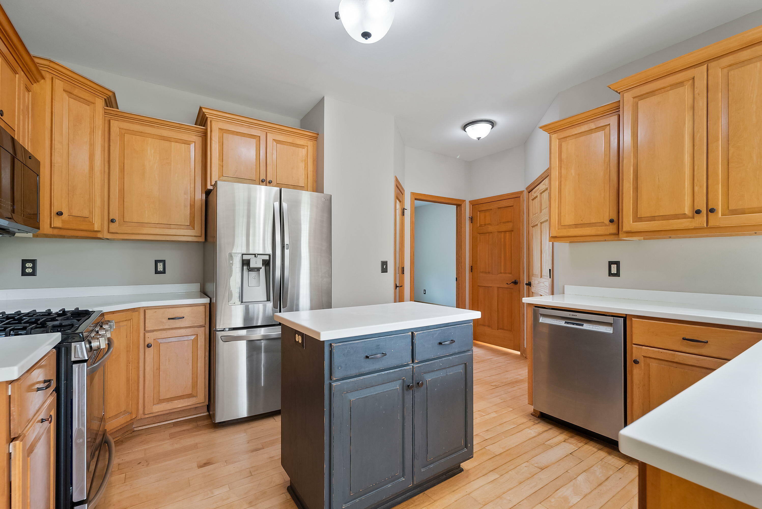 Property Photo: 1629 Swallow Dr WI 53024