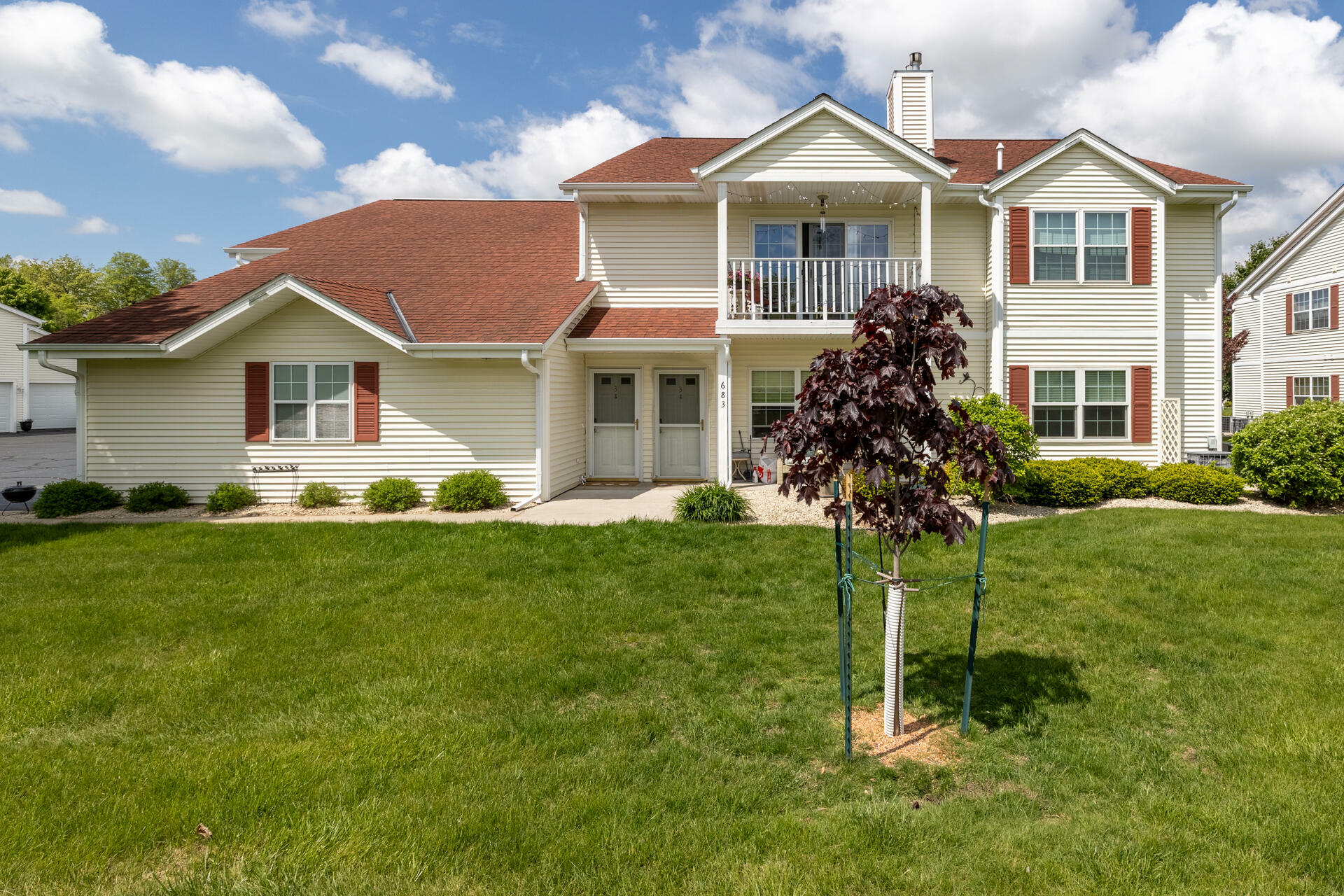 Property Photo: 683 Wood River Ct 1 WI 53095