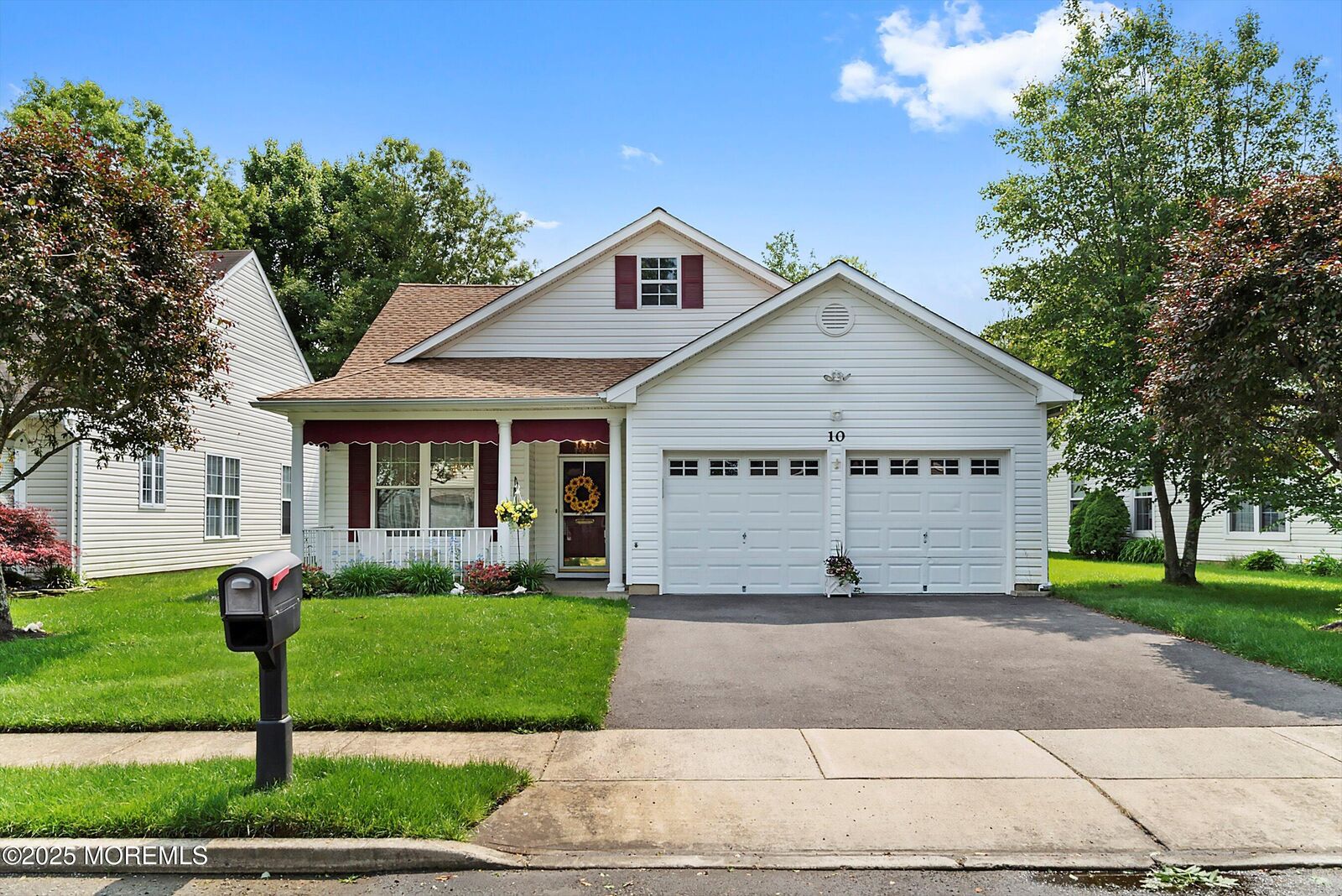 Property Photo:  10 Sunflower Lane  NJ 08724 