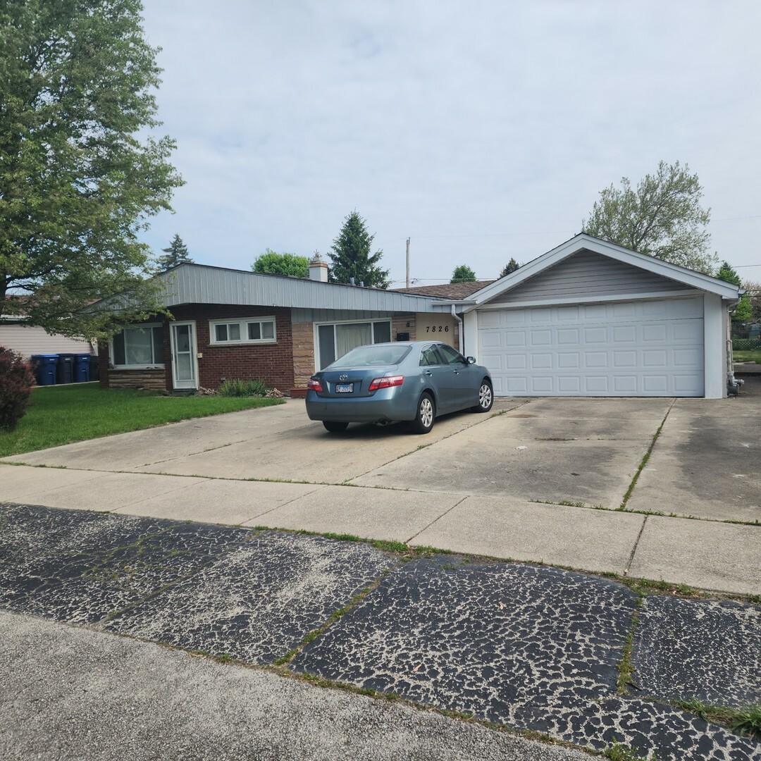Property Photo: 7826 W 98th Place IL 60457