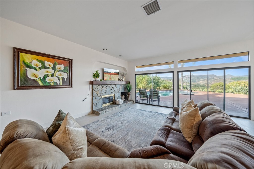 Property Photo:  23192 De Anza Road  CA 92590 