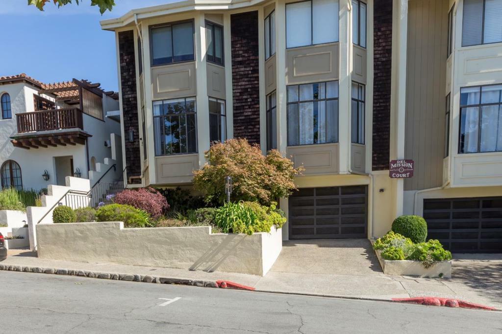 Property Photo: SE 4th Street 3N CA 93923