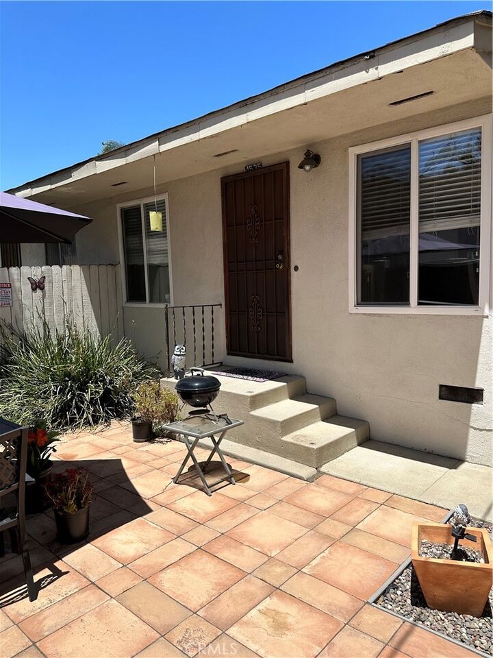 Property Photo: 4531 E 10th Street CA 90804